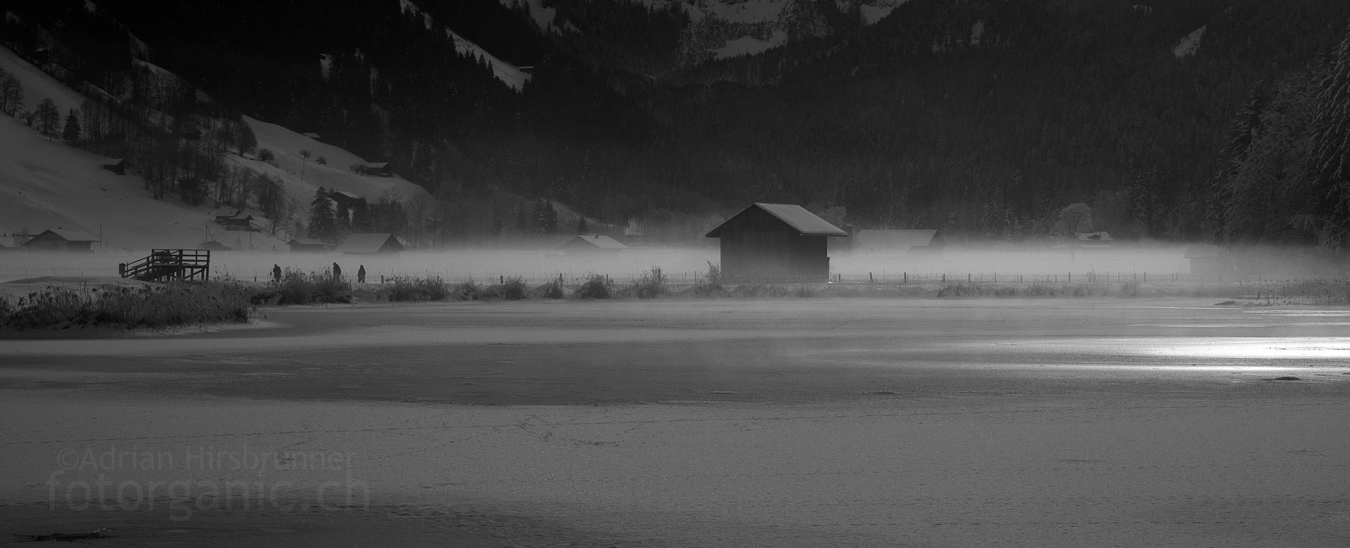 Lenkersee mit Bodennebel, Winter.