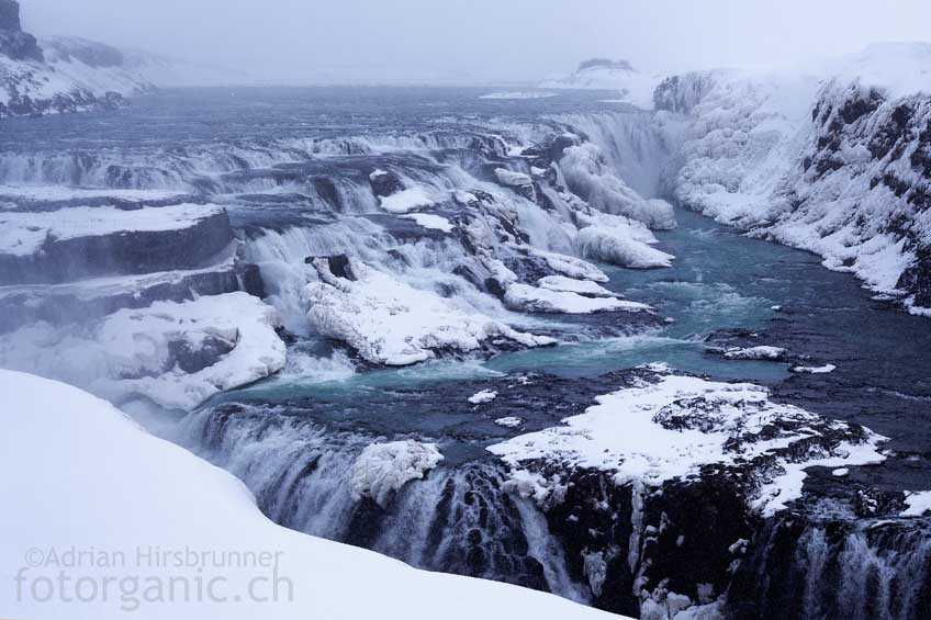 Gullfoss im Winter Auch im Winterhalbjahr ist der Wasserfall Gullfoss problemlos erreichbar.