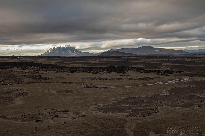 Der Tafelvulkan Herðubreið ist von weither sichtbar.