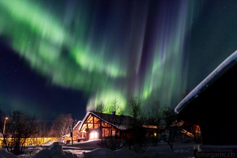 Kurz vor Mitternacht tanzen die Polarlichter am 10.03.2017 wie verrückt!