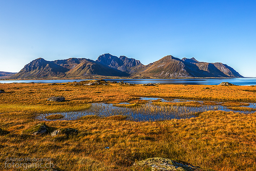 Angenehm warmes Wetter auf der Insel Gimsøya.