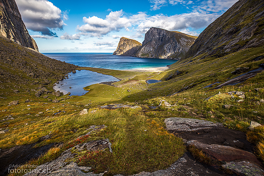 Kvalvika Sicht auf den Strand von Kvalvika.
