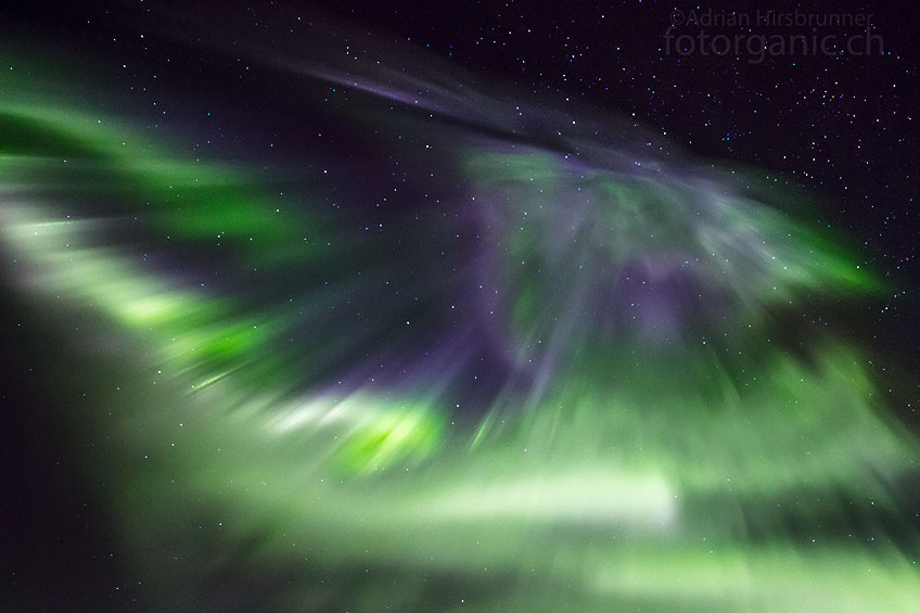 Nur selten gelingt es mir, ins Auge der Polarlicht Korona zu fotografieren.