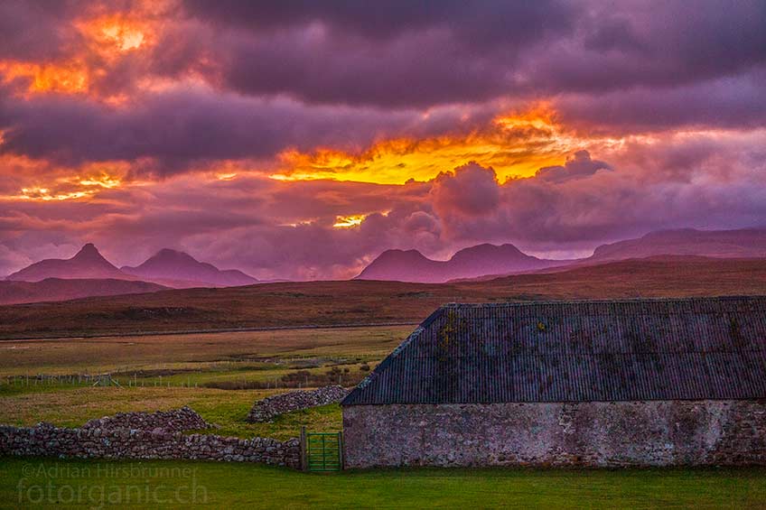 Schottland hält für Reisende viele Sehenswürdigkeiten bereit! Eine intakte Natur und die vielseitige Landschaft, machen dises Land zum idealen Reiseziel.