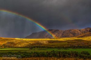 Schottland beherbergt viele sehenswerte Reiseziele. Aber auch landschaftlich unscheinbare Orte, verwandeln sich bei der richtigen Lichtstimmung zu grossen Sehenswürdigkeiten!