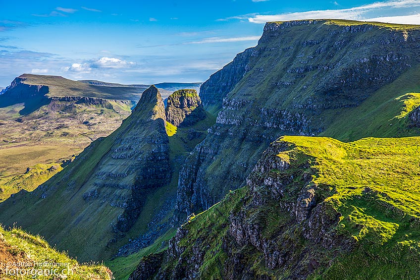 Auch südlich des Quiraing viewpoints wird man Zeuge bedrohlicher geologischer Aktivität. Überall trifft man auf eine zerklüftete Landschaft, die noch immer in Bewegung ist.