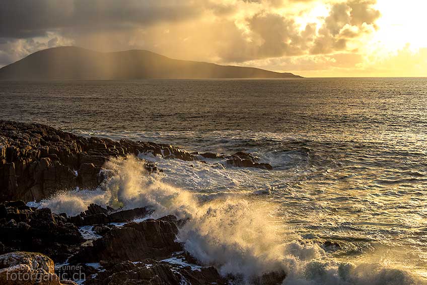 Typisches Hebridenwetter. Regen, Sonne, Wolken und Wind sieht man auf Lewis and Harris oft zur gleichen Zeit.