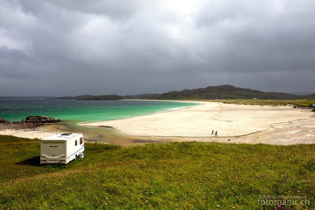 Die Farben des Reef Beach muten geradezu karibisch an.