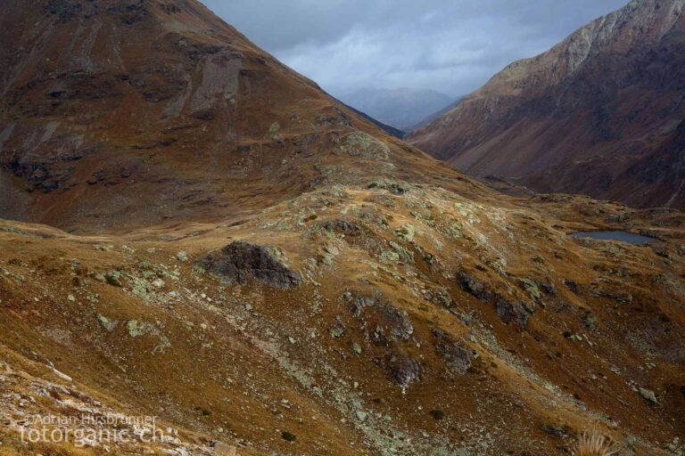 Farbenprächtige Landschaft des Lej Minor