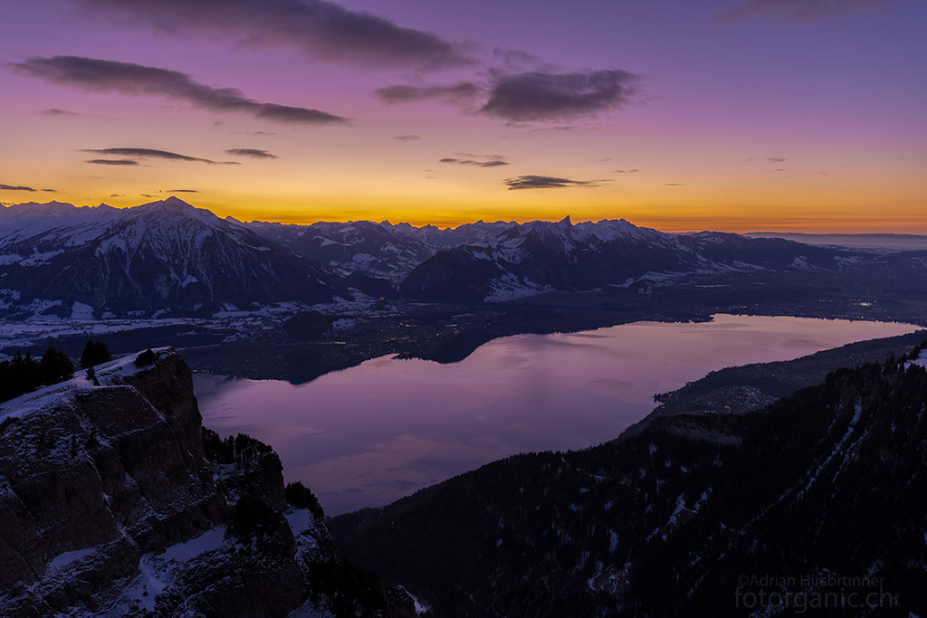 Mit der Verfügbarkeit neuer RF Objektive sieht es noch nicht so gut aus. Zum Glück lassen sich ältere EF Objektive ohne Einschränkung weiternutzen. Canon EF 16-35mm f/2.8 III